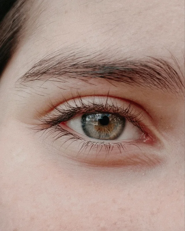 Natural brow shape